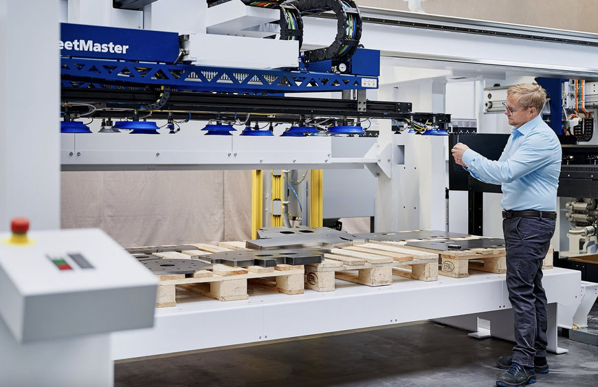 TRUMPF zeigt vollautomatische Stanz-Laser-Maschine für die vernetzte Fertigung